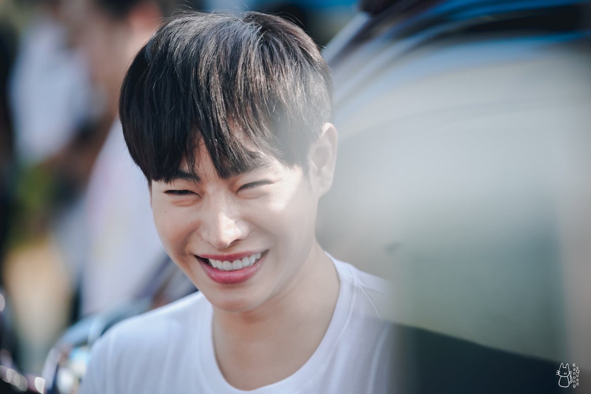 reminder7o2's tweet photo. ฟังเพลงกันมั้ย? :)

กดฟังและแชร์รัวๆ 🌙🚘
https://t.co/7RX4dOfOZv

#เป๊กผลิตโชค #peckpalitchoke #LonelyNight
Cr.kanongsquad https://t.co/T9GUwWkoAn