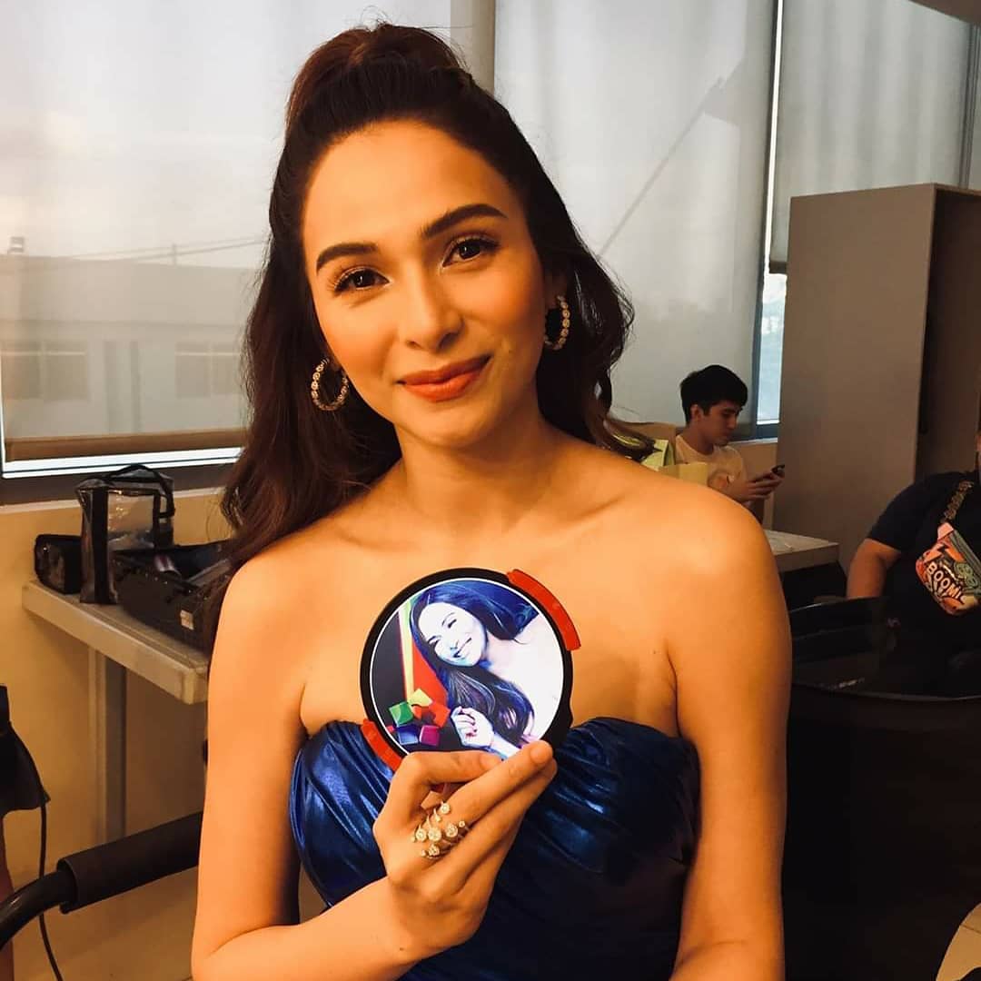 powertoexpress_'s tweet photo. More than just a pretty face, excellent acting skills and a mesmerising voice, Jennylyn Anne Pineda Mercado..

https://t.co/SI7WK8hZnf
#povtagjennylyn
#povtagstarstruck
#povtagchunkydough
#powertoexpress https://t.co/NPPXcZNyd9