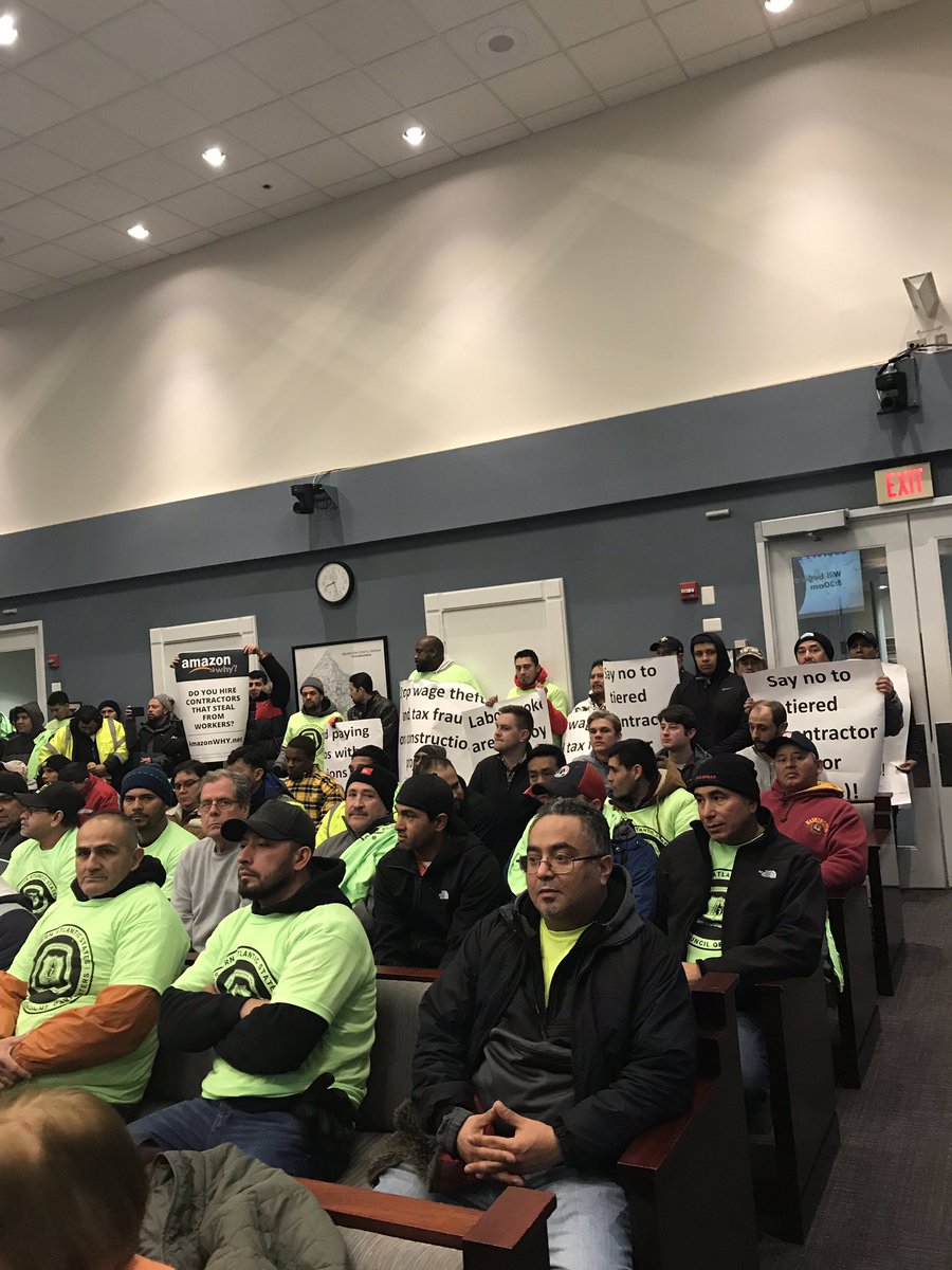 Carpenters_197's tweet photo. Hundreds of carpenters are at the @ArlingtonVA County Government Building on this rainy Saturday morning. 

We are demanding that @amazon stop using contractors that commit wage theft! https://t.co/wG3TTwDFZJ