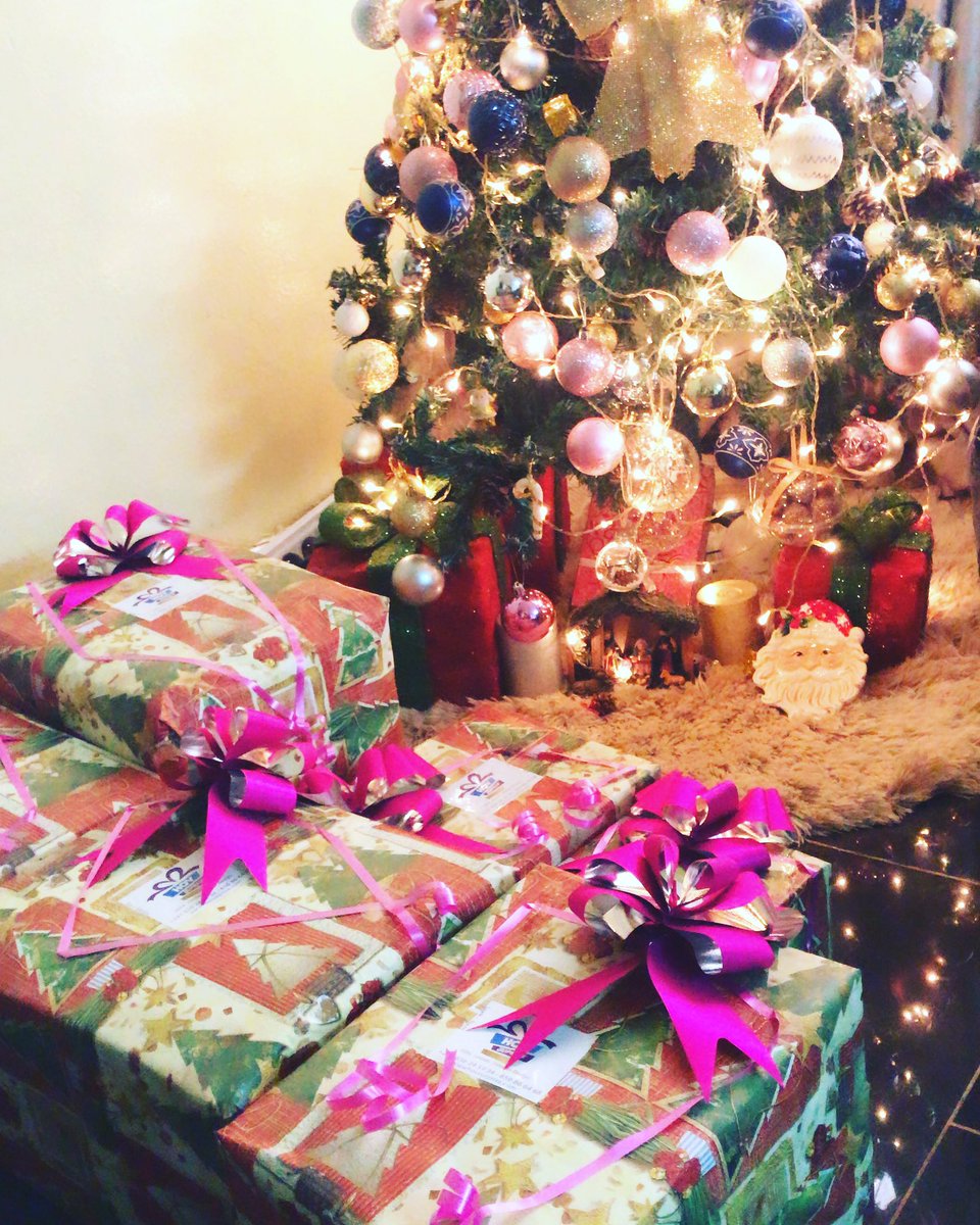 hovsurprise's tweet photo. @hov_surprise Christmas Gift ๐ Exchange Spark memories with hovsurprise festive packages!!!! #festiveseason #giftexchange #christmasiscoming #christmasballs #christmas2019 #saturdayvibes #saturdaynight #surprise #invisiblefriend #secretsanta #secretsantagift #secretsantaparty https://t.co/yUyKuJfM6K
