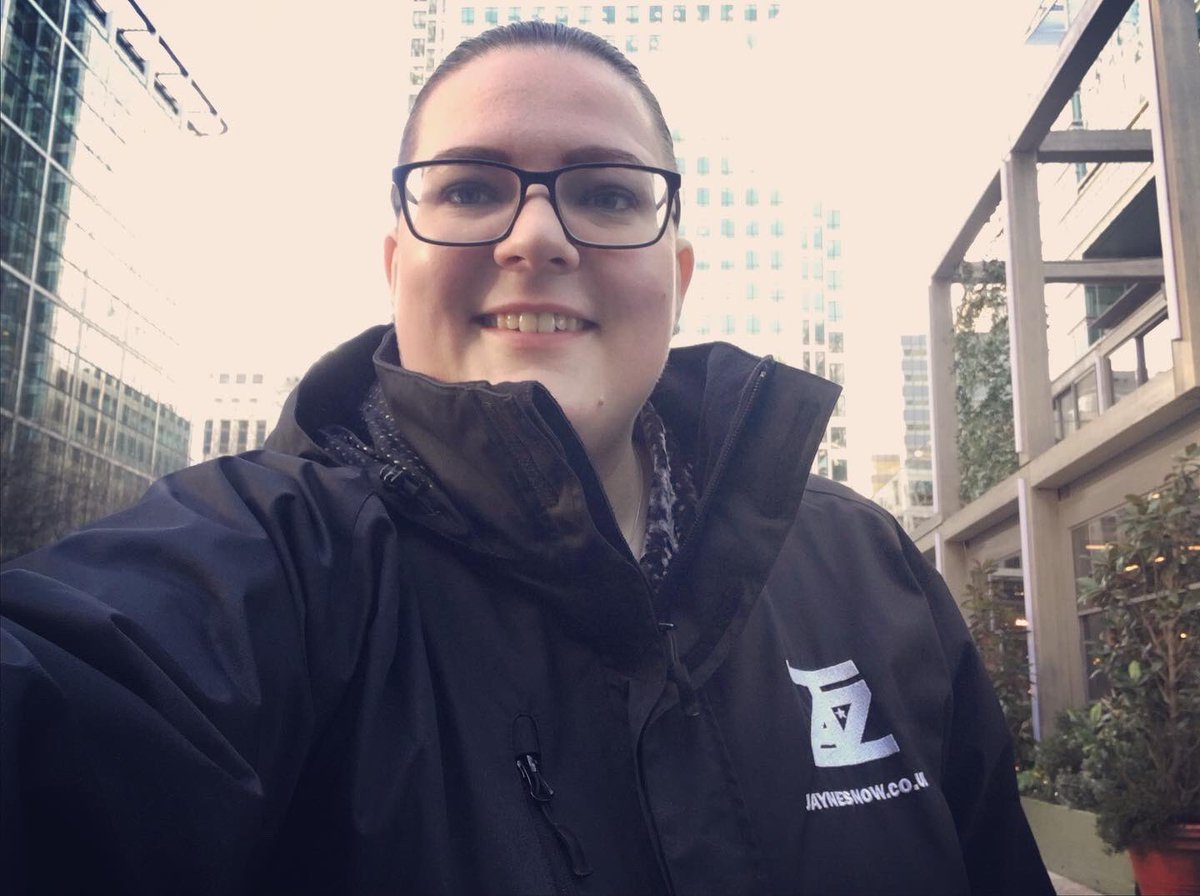 jaynesnowuk's tweet photo. I’m up at @CanaryWharfGrp today in partnership today with @BuskInLondon spreading some Christmas cheer in Canada Place Shopping mall! Come and find me near HSBC! ☺️🙌🏻🎄
#CanaryWharfLondon #BuskInLondon #JayneSnow #JayneSnowUk #MerryChristmas https://t.co/J8y75vPG8P