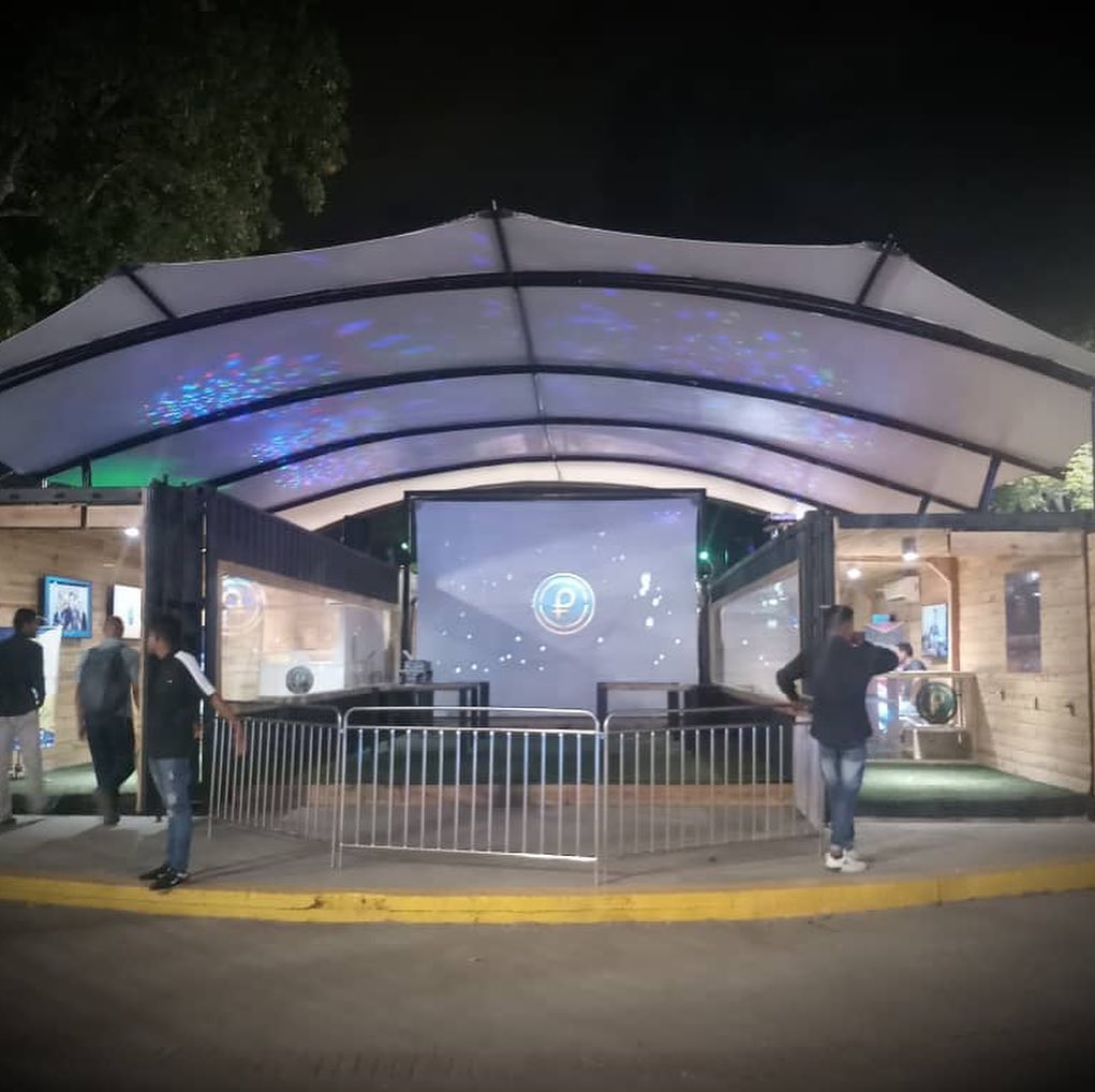 FondecoCarabobo's tweet image. Ven a conocer #criptoworld en #Draculandia allí obtendrás toda la información de @SunacripVe y el #Petro @Criptocarabobo @rafaellacava10 #Carabobo #Venezuela #valencia
