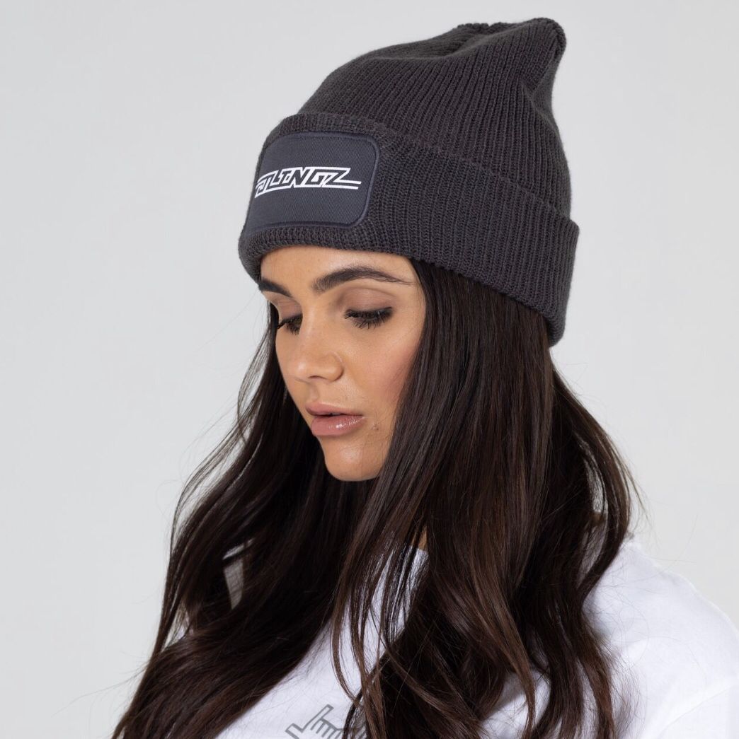 The winter essential! Pair up with our garms and finish off your look with the “Tokyo” beanie! 💥 #Jlingz