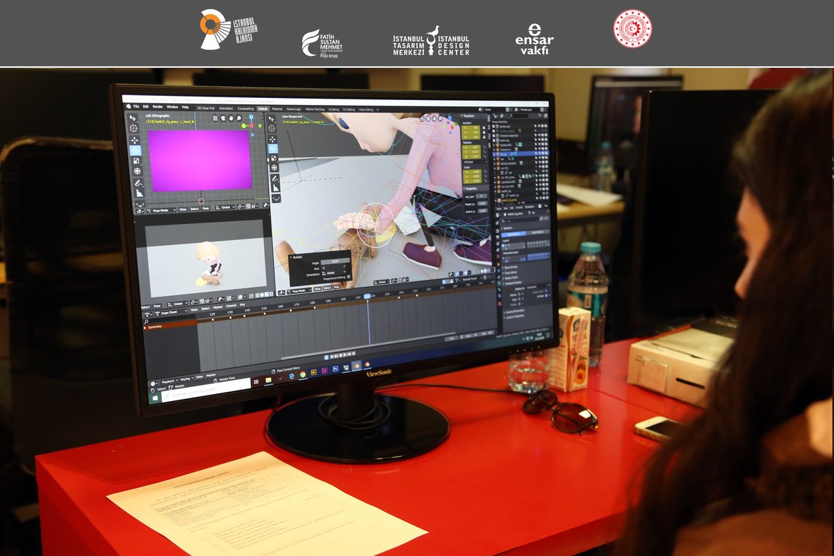 İstanbul Tasarım Merkezi'nde <a href="/EnsarVakfi/">Ensar Vakfı</a> bünyesinde <a href="/istkaorgtr/">İSTKA</a> destekli Karakter Animasyon Eğitimi kapsamında Cumartesi günleri yapılan Altan Güvenni ile Oyun Grafiği dersleri sona erdi. #animasyon #animation #anime #istka #tasarımmerkezi