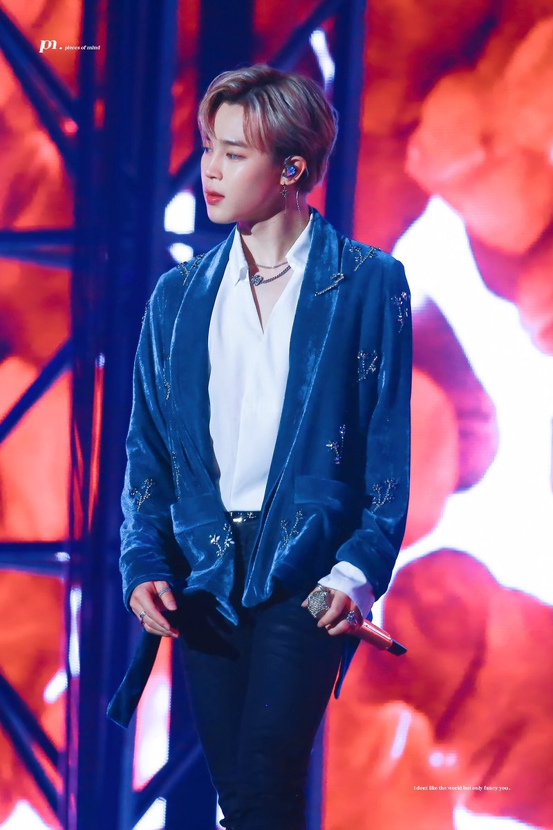 piecesofmind_jm's tweet photo. #JIMIN #지민  @BTS_twt 191214 https://t.co/2vDpOSx3sF