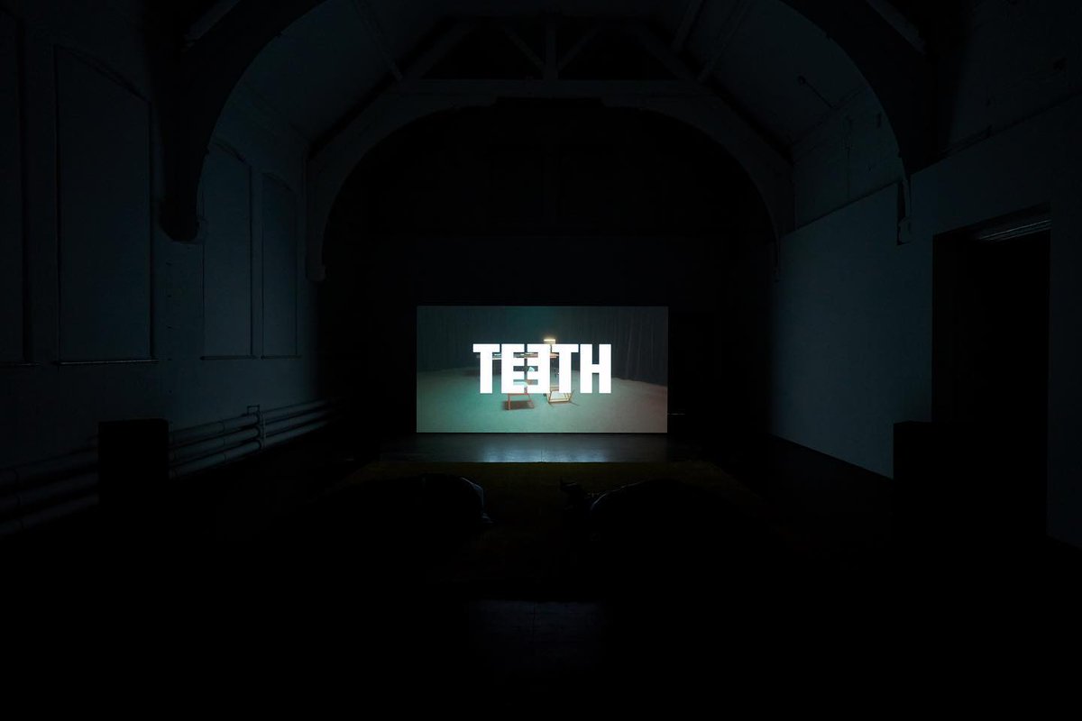 niki_russell's tweet image. Exhibition Tour of #TEETH with #JenniferMartin this Sunday, 2pm at @WeArePrimary come along and hear more about the work, with an opportunity for discussion.

@bdewittgallery #videoinstallation #UKbasedimmigrants #SpousalVisa #love #power #administration

weareprimary.org/2019/09/jennif…