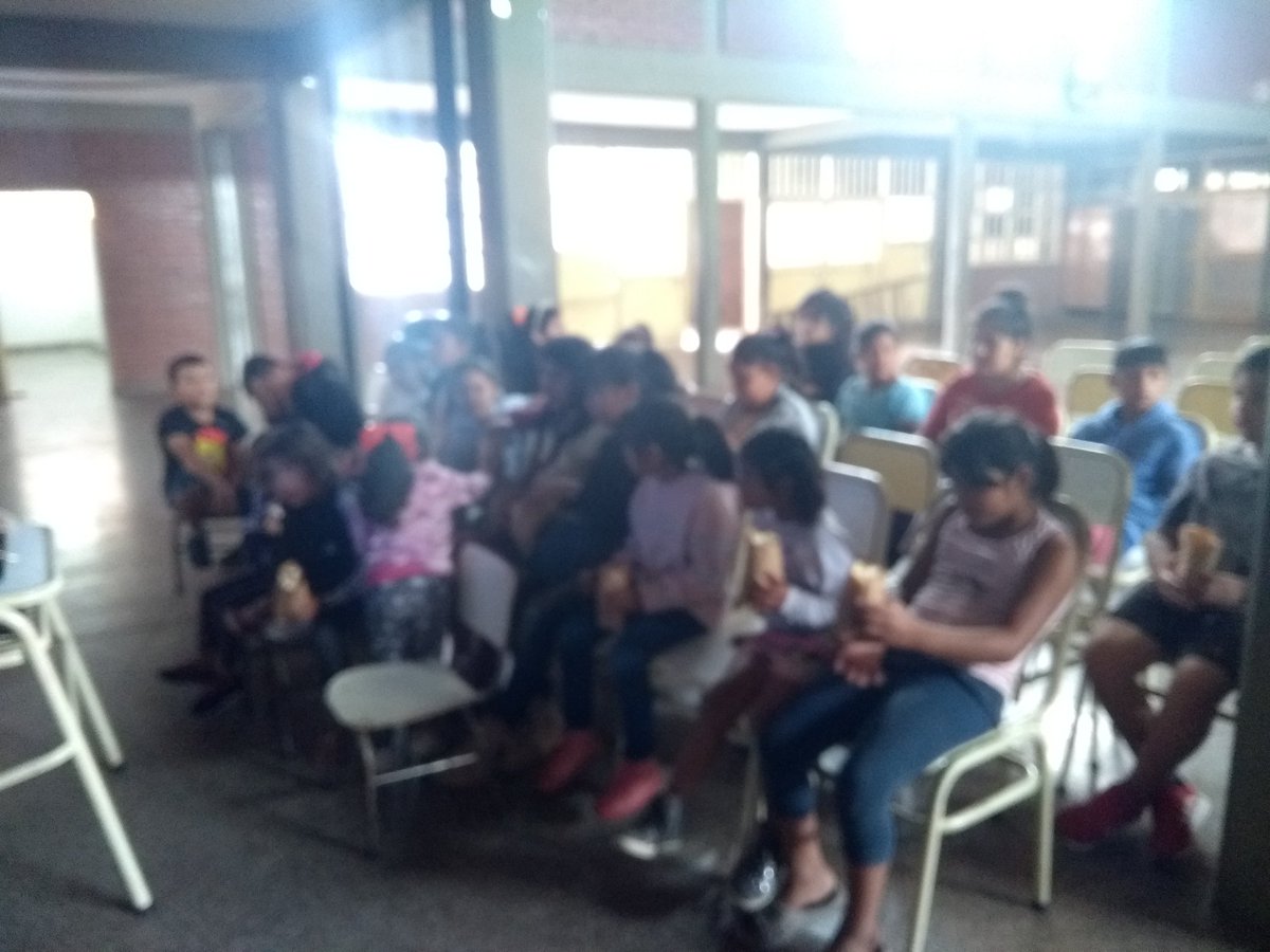 ProvPas's tweet photo. #Ahora cine en la escuelita 4048 Provincia de Salta #PAS @GustavoSaenzOK @patriciapinasco @sebabonduri @CarinaCruz1 https://t.co/3tSF7f7SIb