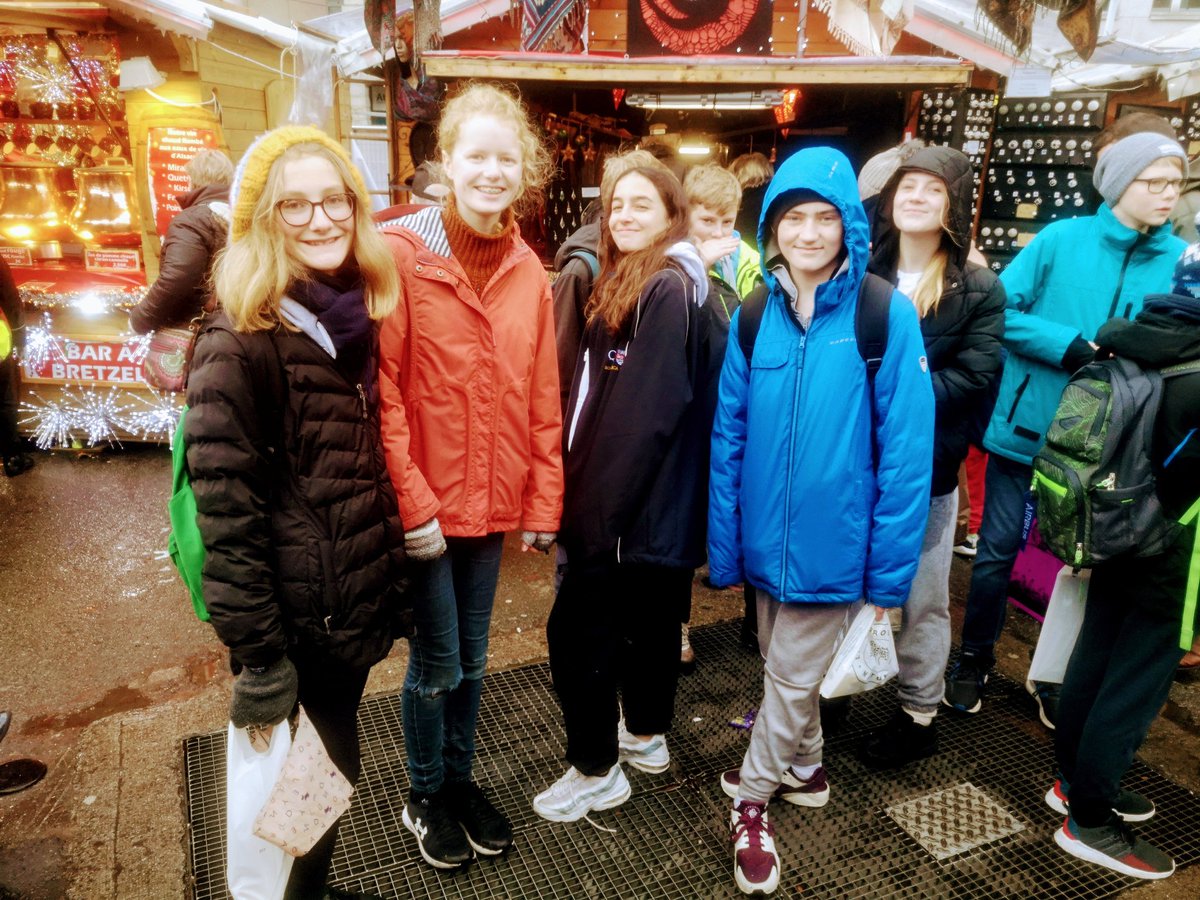 Massive (if a bit soggy) smiles today as #BFSdoLilleChristmasMarket2019

Sad to see some of our students beaten by the sheer quantity of churros on offer! As we say in France, 'Alfie, tu as les yeux plus gros que le ventre.' 😊

#GreatEffortToBeFair
#itwasAbargainhesaid