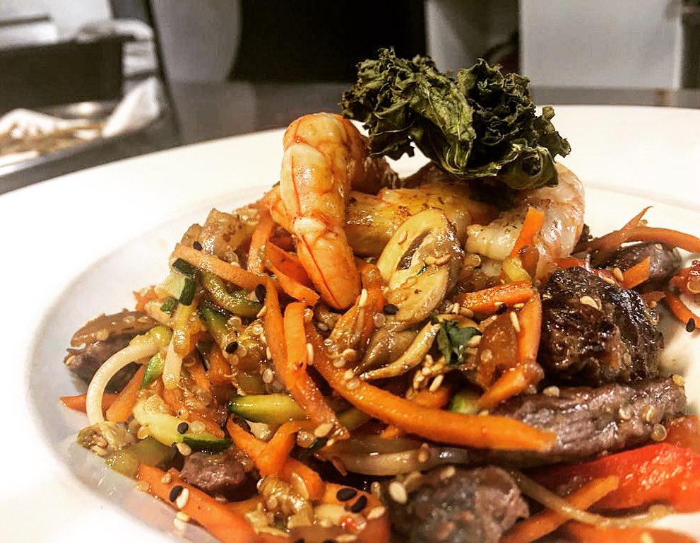 BraseriaOlivera's tweet photo. Bon dissabte!! Avui “Wok de vedella amb llagostins i col kale cruixent” #dissabte #dinar #migdia #menu #menucapdesetmana #wok #vedella #colkale #capdesetmana #cuinademercat #bages #santpedor #braseriaolivera https://t.co/umn6OvHzjN