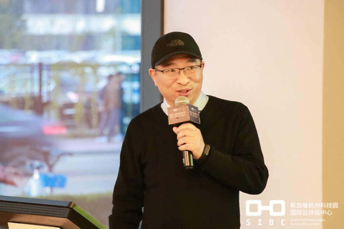 amino_network's tweet photo. Eventful week for Amino as our governing body - New Zealand Digital Economy Development Trust co-hosted an immersive gathering at the Singapore International Blockchain Center, marking a stage of further traction within the global Blockchain community. https://t.co/FTnZxm1I48
