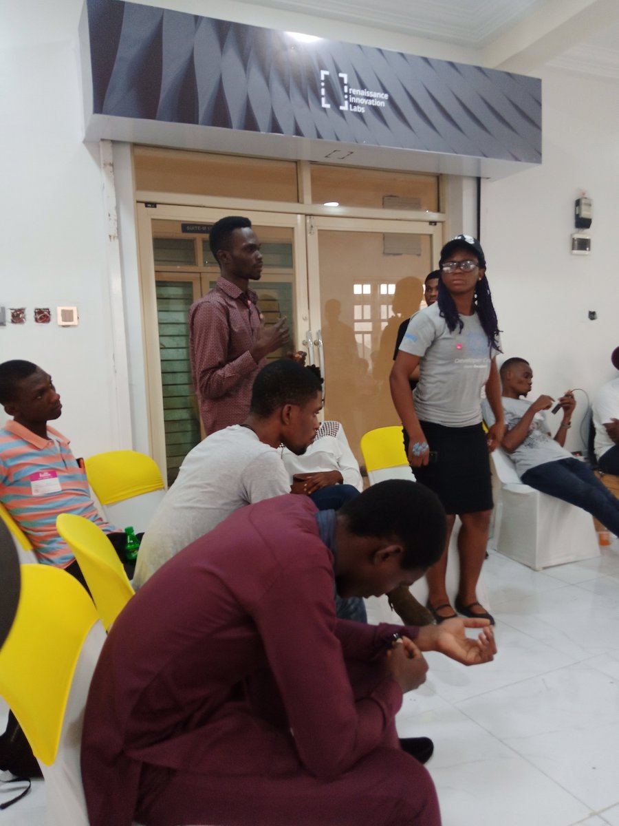 ChekwubePeters's tweet photo. #IXDAPH #PORTHARCOUTDESIGNERSHANGOUT
@ixdaph @IxDA the atmosphere has changed... The problem solvers .. https://t.co/0eiznsqxw0