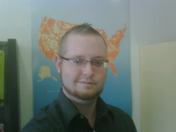 GloriousMarkJ's tweet photo. As the rest of my #teamPOWer peeps post photos from #lookbackATTit I went deep into the archive for the 1st one.This was when I was the Store Leader for the @MidAtlProTel Front Royal location in 2009.#youngbuck. The second photo was from Excellerate 2005 when I met Tino Martinez. https://t.co/RsJ8pdORll