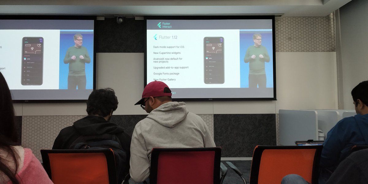 tanvishah140's tweet image. It was great time interacting and learning Flutter #FlutterInteract 
Aren&apos;t Dash and Mona cute😍! 
@flutterbootcamp 
@GDGBaroda