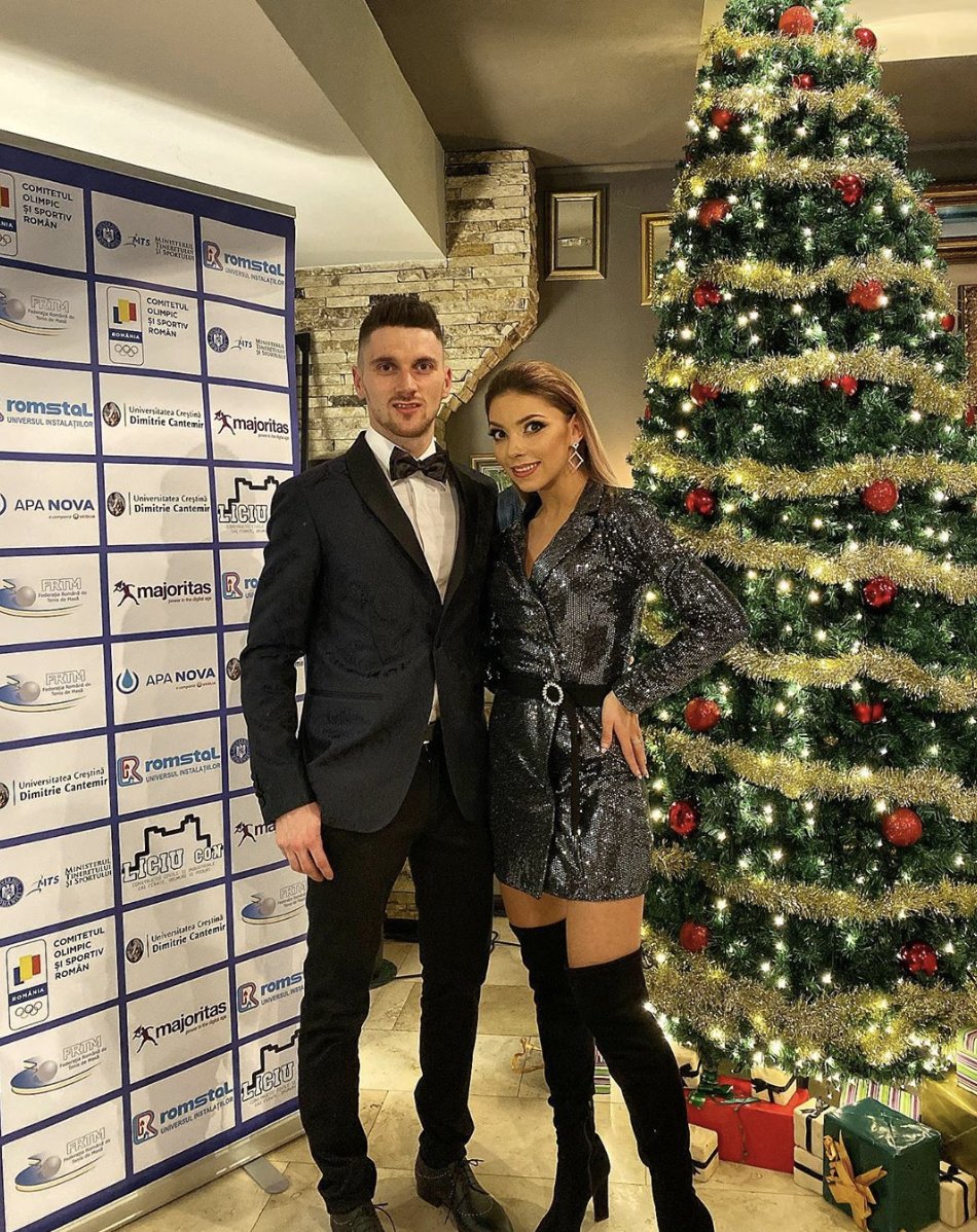 ETTU_TTennis's tweet photo. #FamilyFirst #BrotherAndSister 😍

#Repost @szocshunor24 
Gala FRTM 2019! 🏓🎩
_____________________________
#gala #frtm #suitup https://t.co/iwBClBjIeR