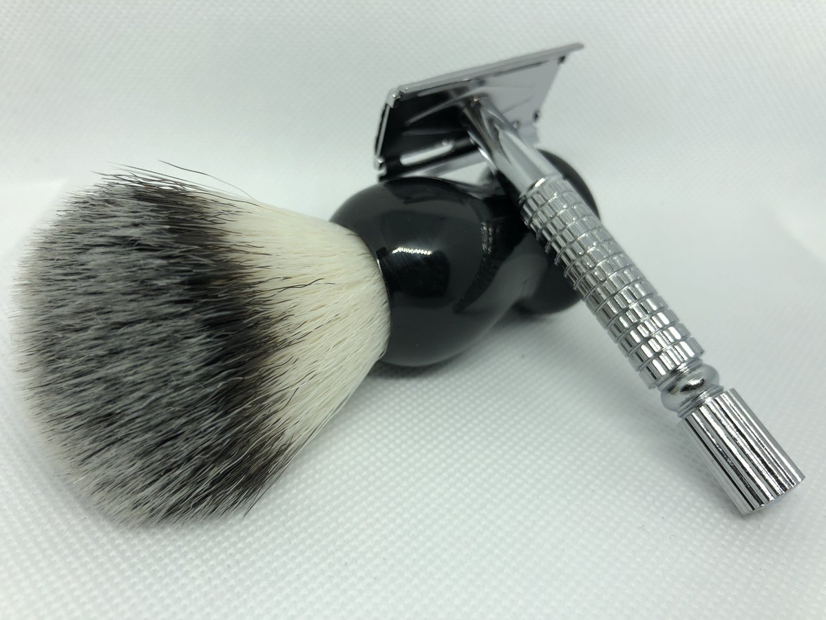 The benefits of switching to a double edge safety razor ARE:
1- Cost Saving (£2 for 10 blades), saves100's of £'s a year.
2- Zero Plastic waste.
3- Closer, cleaner shave with less skin irritation.

So, what are you waiting for?

everything-considered.co.uk