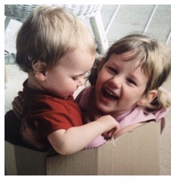 andrew3nash's tweet photo. Congratulations @madelinemnash SOOOOO Proud!! #Flyer19Grad https://t.co/7IrsvwOX6b