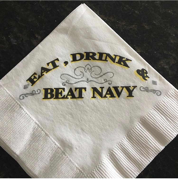 barbknowles75's tweet photo. GO ARMY BEAT NAVY ⁦@WestPoint_USMA⁩ ⁦@ArmyWP_Football⁩ #goarmy #beatnavy #armybrat #airforcebrat https://t.co/YdmKVEviXA