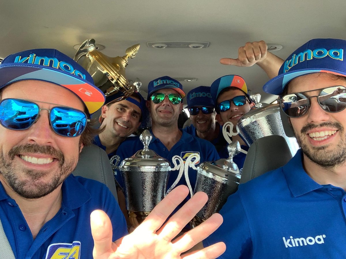 Pedro de la Rosa (@pedrodelarosa1) on Twitter photo De vuelta a casa con una sonrisa de oreja a oreja! Qué bien lo hemos pasado Equipo😅 Experiencia increíble, aunque ahora me cuesta pensar y siento que debemos dormir un par de días seguidos...#Dubai24hrs #karting #amigos #NationsCup 🏆 <a href="/alo_oficial/">Fernando Alonso</a> <a href="/BurguenoAngel/">Angel Burgueño</a> #galle De vuelta a casa con una sonrisa de oreja a oreja! Qué bien lo hemos pasado Equipo😅 Experiencia increíble, aunque ahora me cuesta pensar y siento que debemos dormir un par de días seguidos...#Dubai24hrs #karting #amigos #NationsCup 🏆 <a href="/alo_oficial/">Fernando Alonso</a> <a href="/BurguenoAngel/">Angel Burgueño</a> #galle