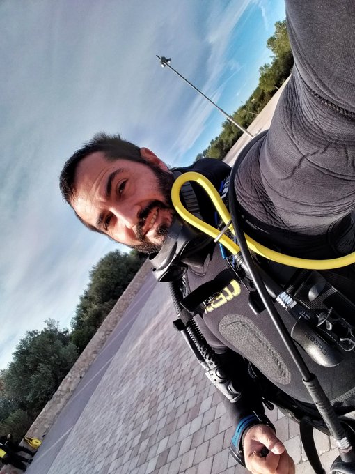 Buen finde que todos #Diving #padi https://t.co/Wq3rEHUX4B<a href="/tag/diving"class="tags">#Diving</a><a href="/tag/padi"class="tags">#padi</a>