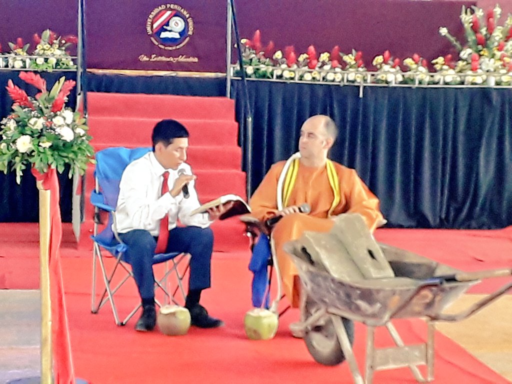 UPeU_Tarapoto's tweet photo. En nuestro segundo día de la ceremonia de graduación,repasamos juntos  la Escuela Sabática. Reconociendo los beneficios del resposo sabático, los matrimonios integros y la fidelidad a Dios. #SéIntegro #SéMisionero #SéInnovador https://t.co/6apuclCwLF