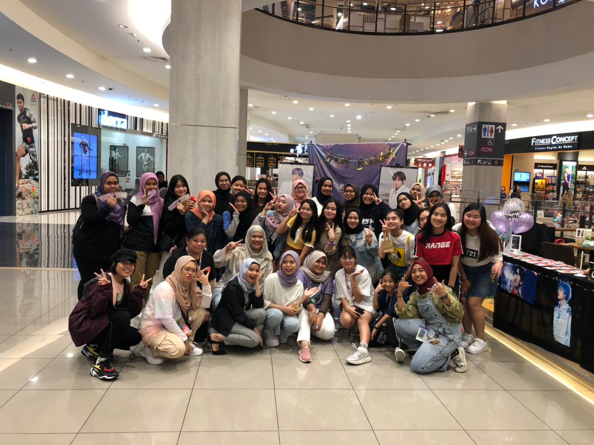 JbtsSquad's tweet photo. To everyone who came today~ we thank you guys for all the support. We hope u enjoyed the event as much as we do! Till next time Borahae JB Armys 💜 #Sinphany #partofyoursinphany https://t.co/xxgjEpCeTv