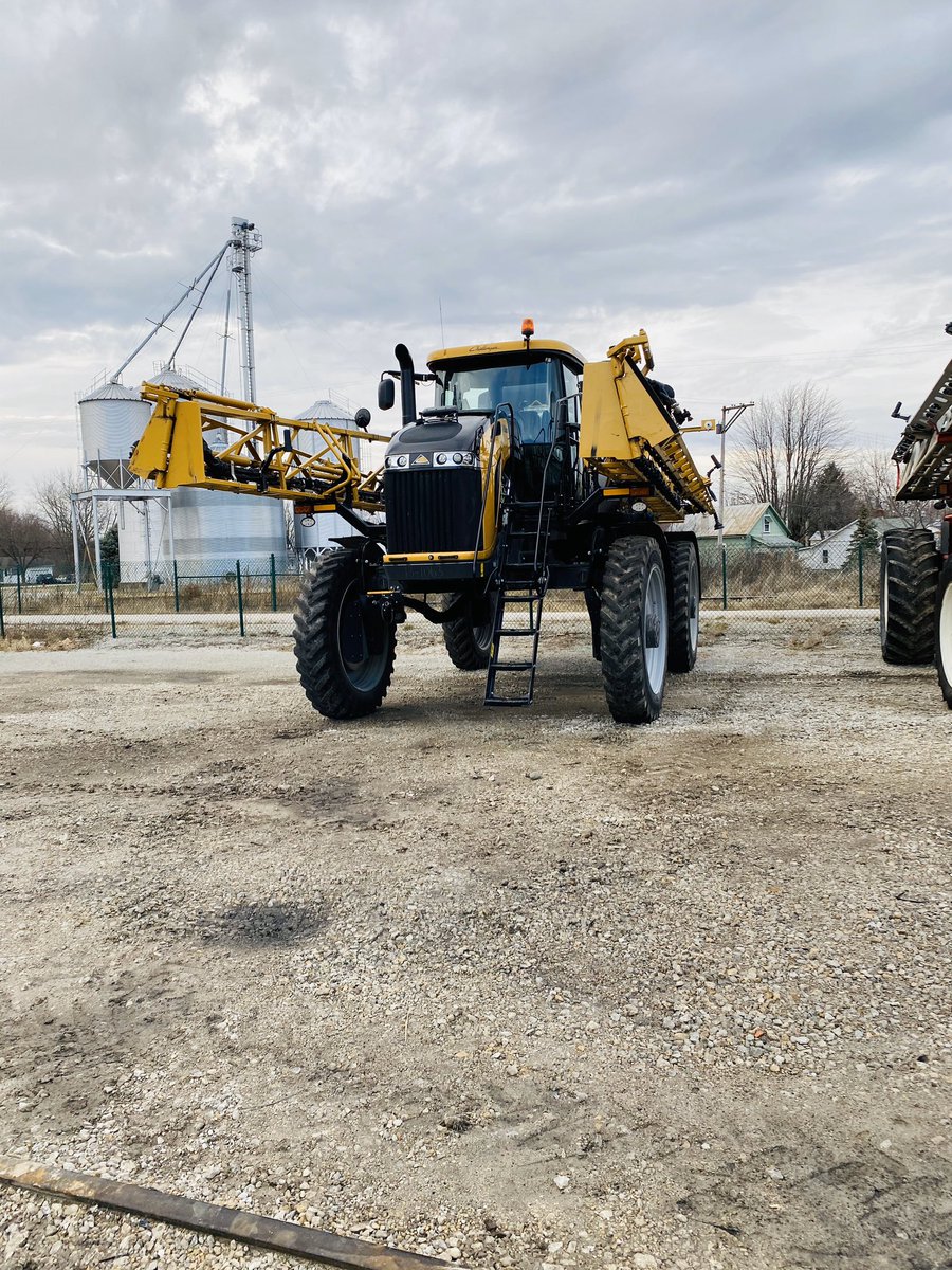 AustinZwoll's tweet photo. The new Rogator #agoc #rogator #nutrienagsolutions #agtwitter #1300c #challenger https://t.co/fND1YpTfZw