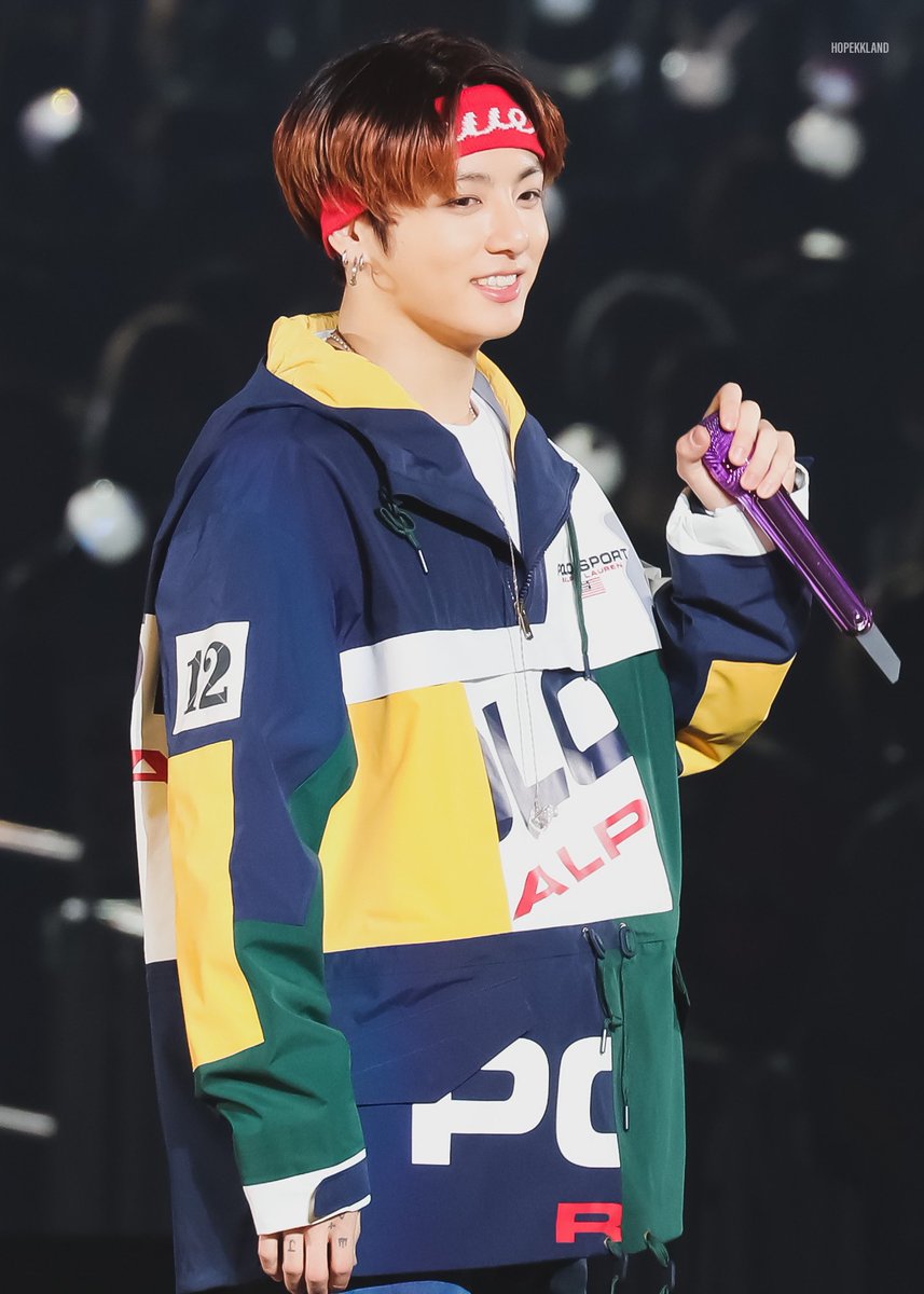 hopekkland's tweet photo. 191214 MAGIC SHOP 오사카🐰💜
 @BTS_twt 
#BTS #방탄소년단  #정국 #ジョングク #JUNGKOOK https://t.co/pNBygavQg2