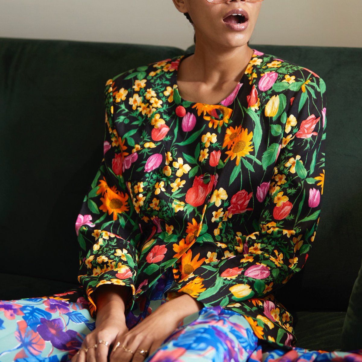 "The Waiting Room" shot by Anai Bharucha for SICKY
sickymag.com/the-waiting-ro…

w/ <a href="/Versace/">VERSACE</a> <a href="/kenzo/">KENZO</a> <a href="/marcjacobs/">Marc Jacobs</a> <a href="/PacoRabanne/">Rabanne</a> <a href="/CHANEL/">CHANEL</a> <a href="/dolcegabbana/">Dolce&Gabbana</a> <a href="/thisiswhistles/">WHISTLES</a> <a href="/maxmara/">Max Mara</a> <a href="/rogervivier/">Roger Vivier</a> <a href="/Moschino/">Moschino</a> <a href="/YSL/">SAINT LAURENT</a> <a href="/givenchy/">Givenchy</a> and more...