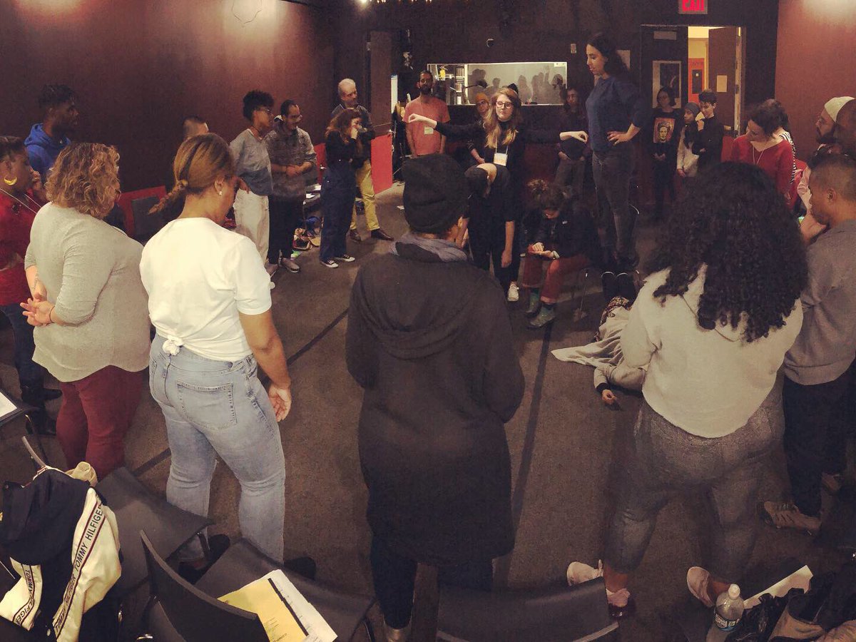 CommunityWordPr's tweet photo. We’re back with for workshop 5 of the #teachingartistproject! We love this group so much ❤️💃🏽🤹♂️🎻🎨 https://t.co/cJo2p5cHDy