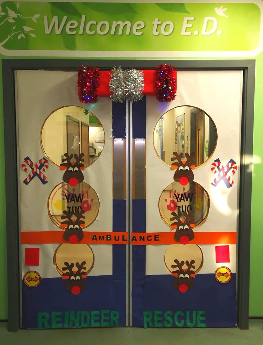 GCH_Charity's tweet photo. The boys &amp; girls at the hospital have been hard at work decorating the doors to their wards for Christmas! 🎄🎅❄️

See all the doors &amp; vote for your favourites by following the link below. Huge thanks to the play team and @NHSGGC staff for their help too!
https://t.co/Qw6kK0HIXu https://t.co/rIdxAN4xoH