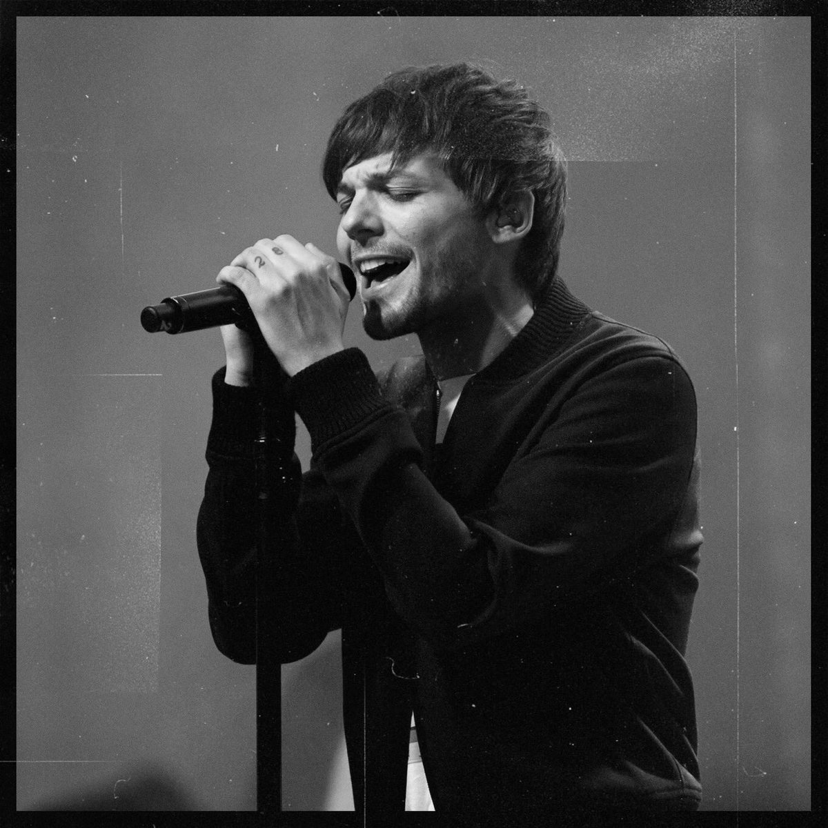 100 days to goI love the fact that Louis has a raw lively sound for his album. You can hear Louis’ pure beautiful northern accent more, you can hear the raw emotion that Louis is expressing in each of the songs influencing the listener to connect to him and the song.