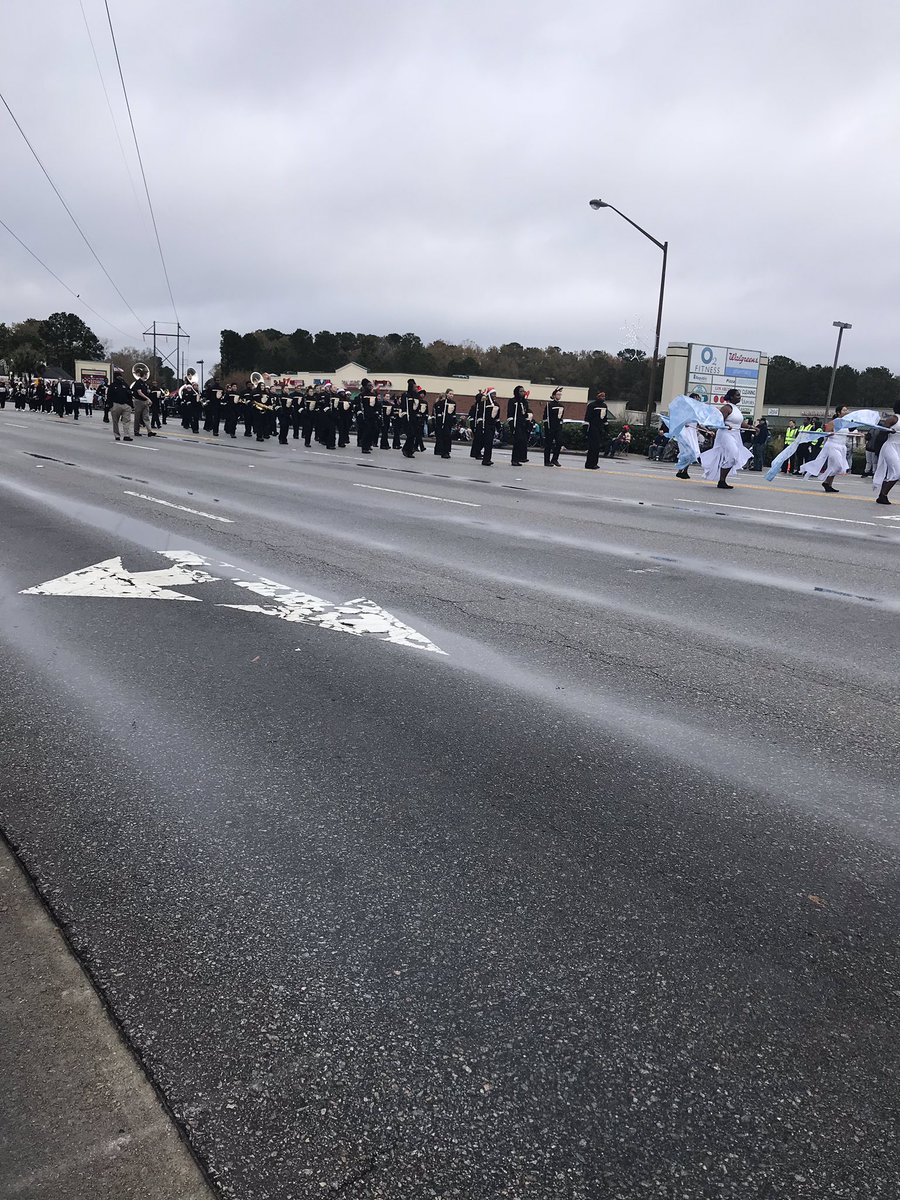 TDavisTeaches's tweet photo. What a great Christmas parade @GooseCreekSC ! I especially loved seeing our @GooseCreekHigh JROTC and welding students, the band, dance team, cheerleaders, and @GCGatorFootball players! #supportwhereyoulive #supportwhereyouteach https://t.co/t569Q5S6qZ