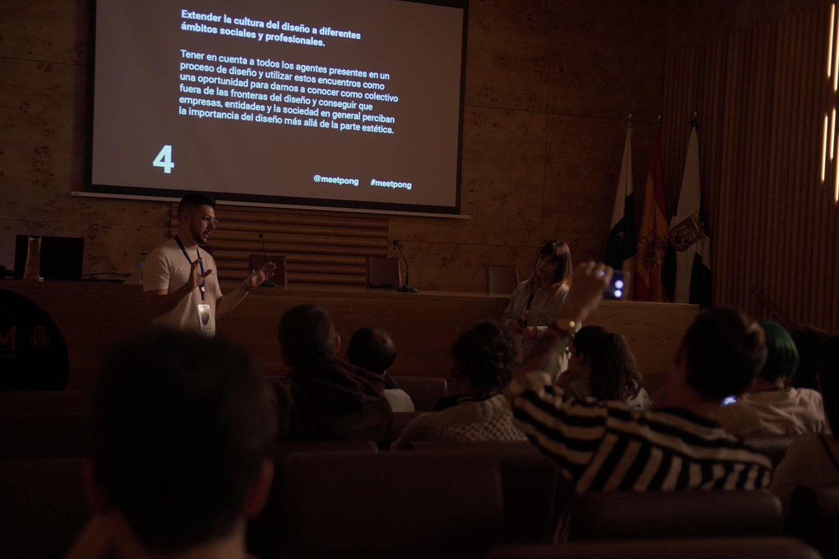 👉🏻▪️Echa un ojo a las fotos que demuestran que el primer día de MÁCFestival fue BRUTAL 🖤🔥Actuaciones increíbles, charlas enriquecedoras y torneos de pinpong creativo se dieron lugar entre momentazos de diversión y buen rollo☄️🔉🦖 #MÁCFestival2019 <a href="/MuseosTenerife/">Museos de Tenerife</a>