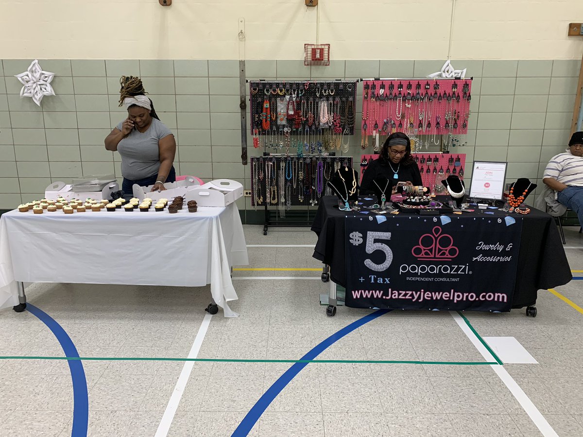 Featherbed Lane Elem tweet media