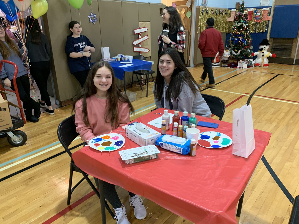 Oceanside High School Key Club (@osidekeyclub) on Twitter photo Key Club at Holiday Happenings! <a href="/osidekeyclub/">Oceanside High School Key Club</a> <a href="/OceansideKiwans/">Oceanside Kiwanis</a> <a href="/mdejose723/">Michelle DeJose</a> <a href="/MrZylbert/">Mr. Zylbert</a> Key Club at Holiday Happenings! <a href="/osidekeyclub/">Oceanside High School Key Club</a> <a href="/OceansideKiwans/">Oceanside Kiwanis</a> <a href="/mdejose723/">Michelle DeJose</a> <a href="/MrZylbert/">Mr. Zylbert</a>