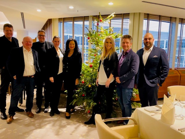 smartsystemshub's tweet photo. Erstes Treffen von #AI4Germany und schon konkrete Ansätze, wie wir den Einsatz von #KI unterstützen. 1. Aufbau einer #UseCase-Zusammenstellung, 2. Trainingsmaterialien und -Schulungen und 3. Einstiegsformate für die Anwendung...#AIHamburg #aric #AppliedAI #DigitalClusterHamburg https://t.co/hCRdXUxI53