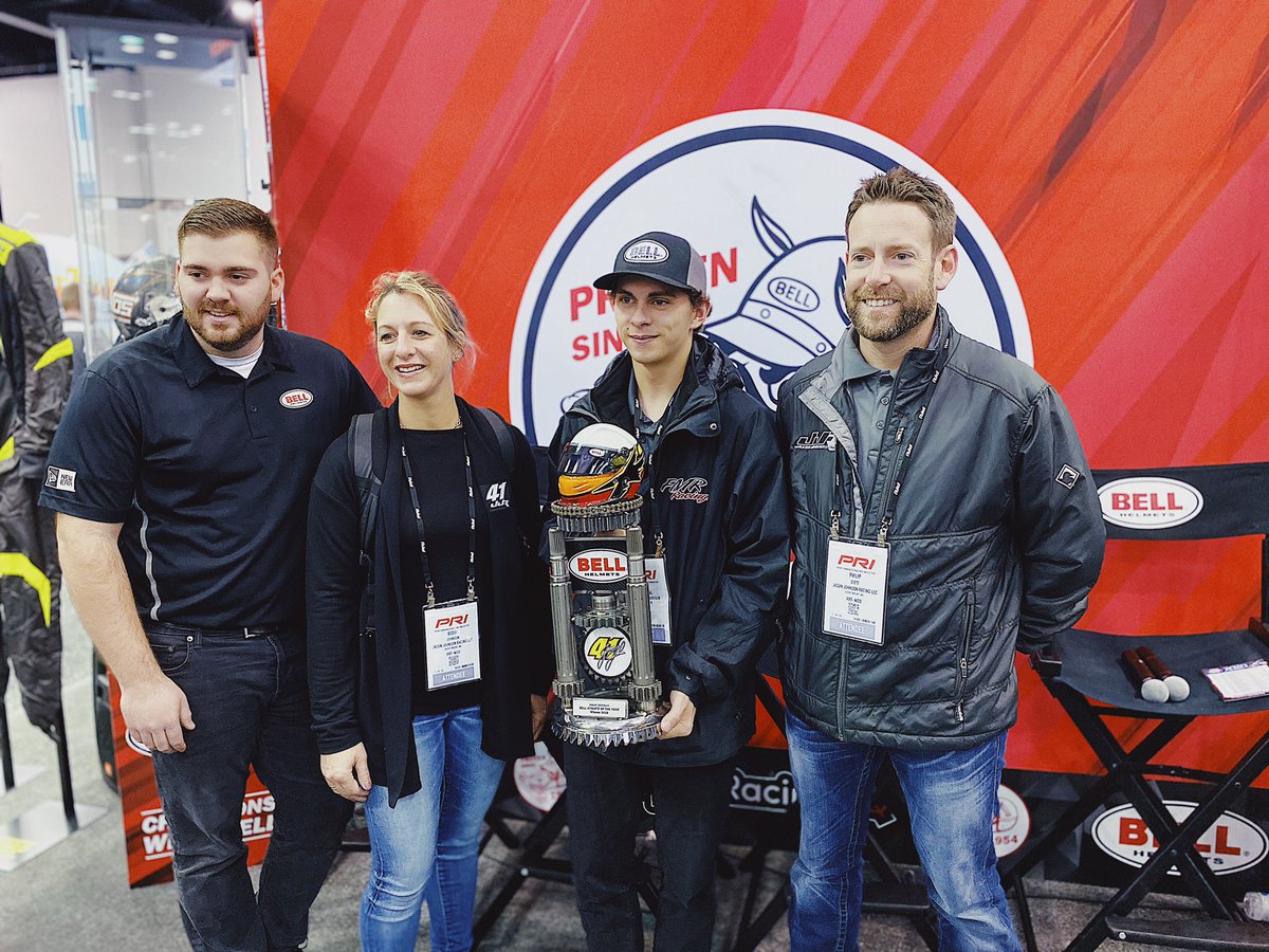 BellRacingHQ's tweet image. The fans have spoken... 🚨⬇️

@JasonMcDougal69 is officially the 2019 Jason Johnson #BellAthlete of the Year!

Bobbi Johnson &amp;amp; Phil Dietz of @JJR41Updates made the trip to present him with the award.
