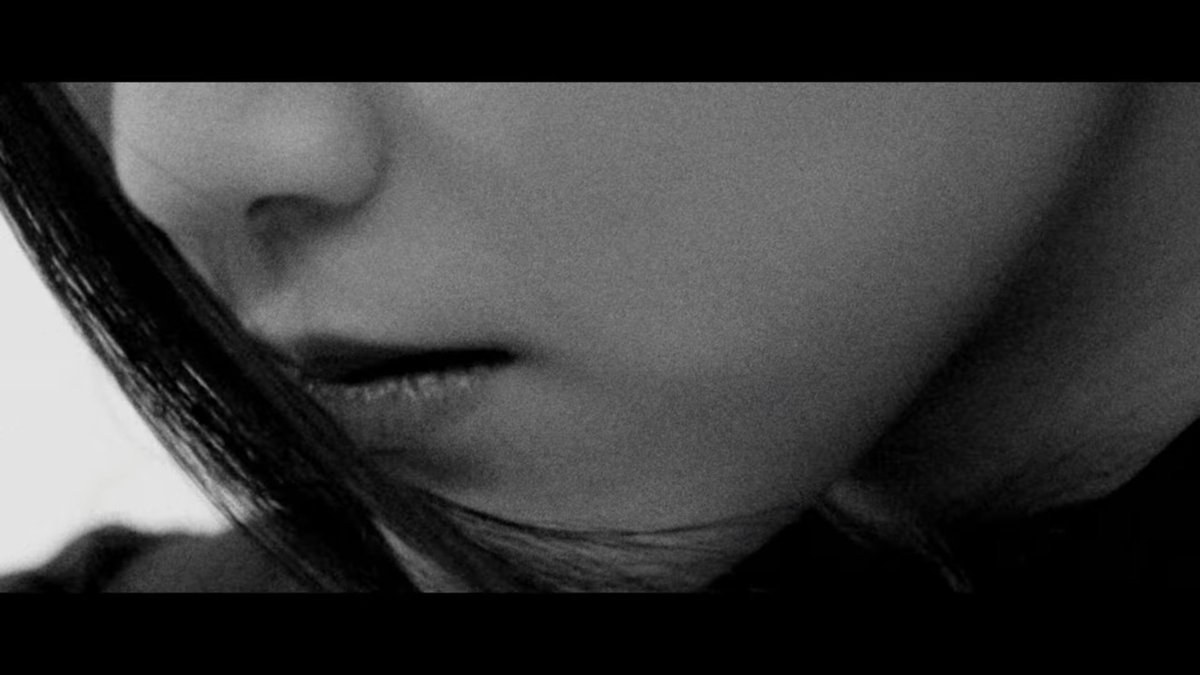 AzurMoonS2's tweet photo. Y si el lado oscuro de heejin regreso
En Vivid se ven dos heejin una parte buena y colorida, mientras que la otra oscura y dando ordenes y si ahora ambas partes estan juntas y no separadas
#LOONAISLOVED #LOONA365 #LOONAIsComing #loonaisback #LOONAonFIRE https://t.co/LicM7DliwD