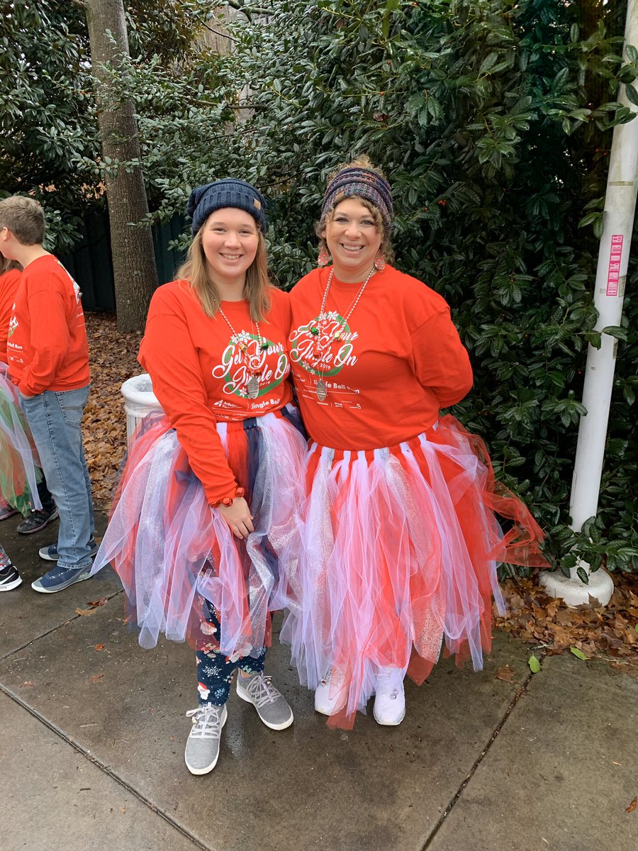 Pscountrygrl's tweet photo. We got our jingle on today! Thanks to all those who sponsored my team to find a cure for arthritis! We have arthritis but it doesnโt have us! Until next year.....#jingleon #jingleforacause #arthritisfoundation https://t.co/pHZq4lpZjr