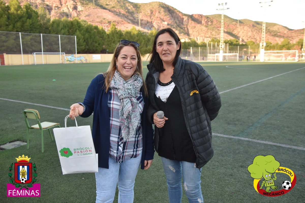 LorcaFeminas's tweet photo. Ellos son los ganadores de la rifa del #KitBimi @Bimi_ES 

¡Enhorabuena! 👏

#BrócoliMecánico 🥦
#LasChicasTambiénJuegan ⚽️ https://t.co/XNxa8eCpZV