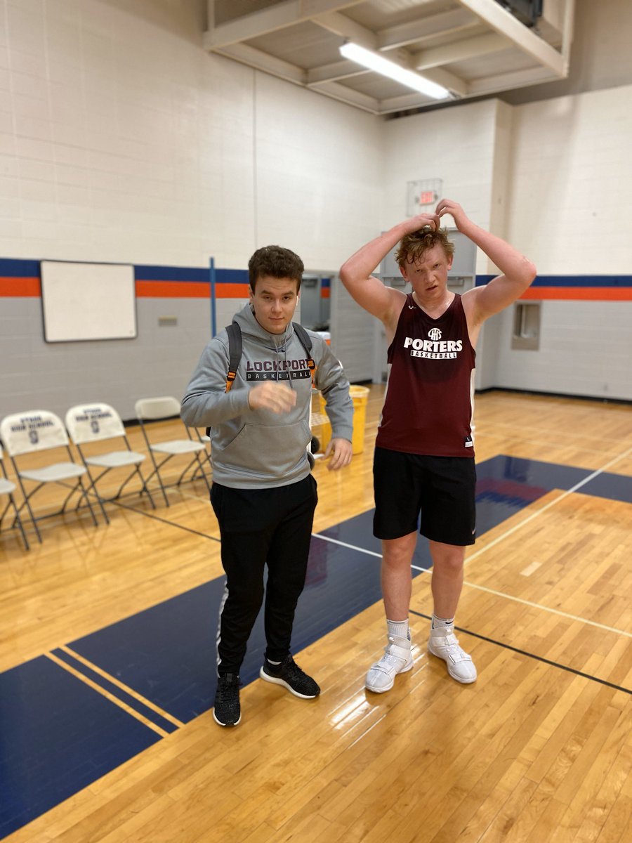 bballbaseball10's tweet photo. Donny Wallace congratulates Brendan Spratt on his incredible 100% from the field performance. Brendan hit yet another 3 and leads the program and world in 3 pt percentage. Brendan was extremely dominant today and Donny sat very nicely and watched. https://t.co/3IlJPrbUq3