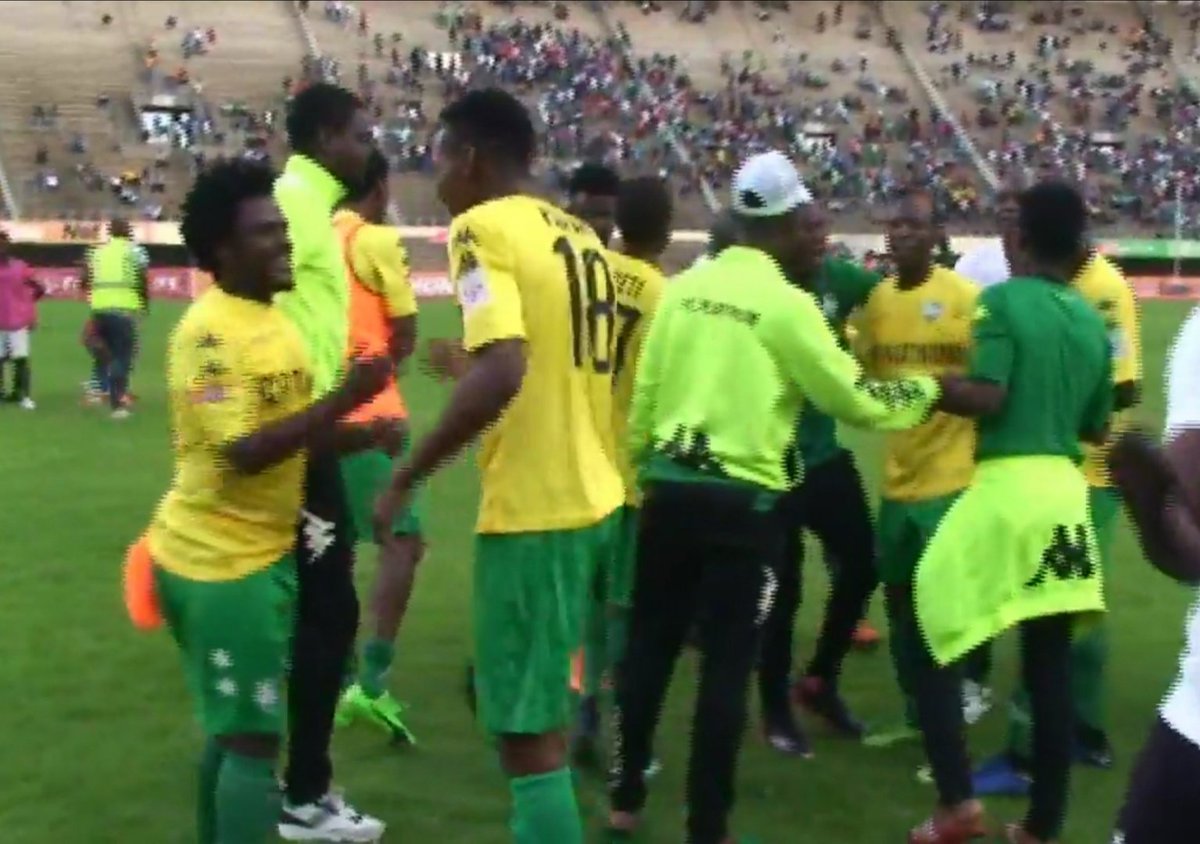 Soca263's tweet photo. CONGRATS TO #FCPLATINUM FOR BEING CROWNED #CLPSL🇿🇼 2019 CHAMPIONS👏🏾👏🏾👏🏾
They Beat #CapsUtd 1-0 To Lift The Championship Title For The 3rd Time In A Row.
🏆2017
🏆2018
🏆2019
°Undisputed Champions 🇿🇼💪🏾 https://t.co/z0Z9uHpq2m