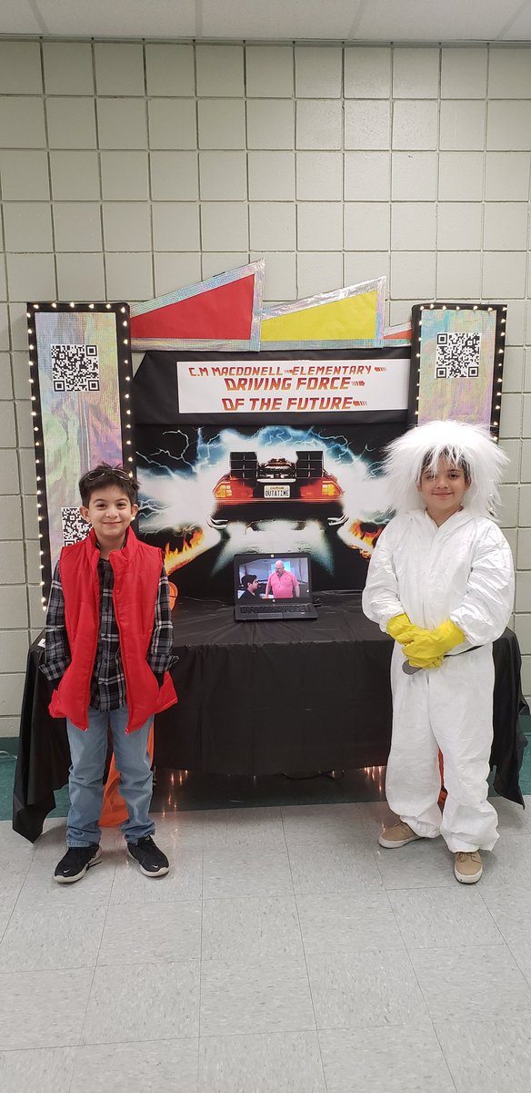 Roger_Salazar7's tweet image. Technology Expo 2019 at Lamar Middle School. @MacdonellHawks representing. Shout out to @MsChrisVanCross . Go Hawks Gooo!!
#technologyrules
#techexpo2019
#macdonellhawks