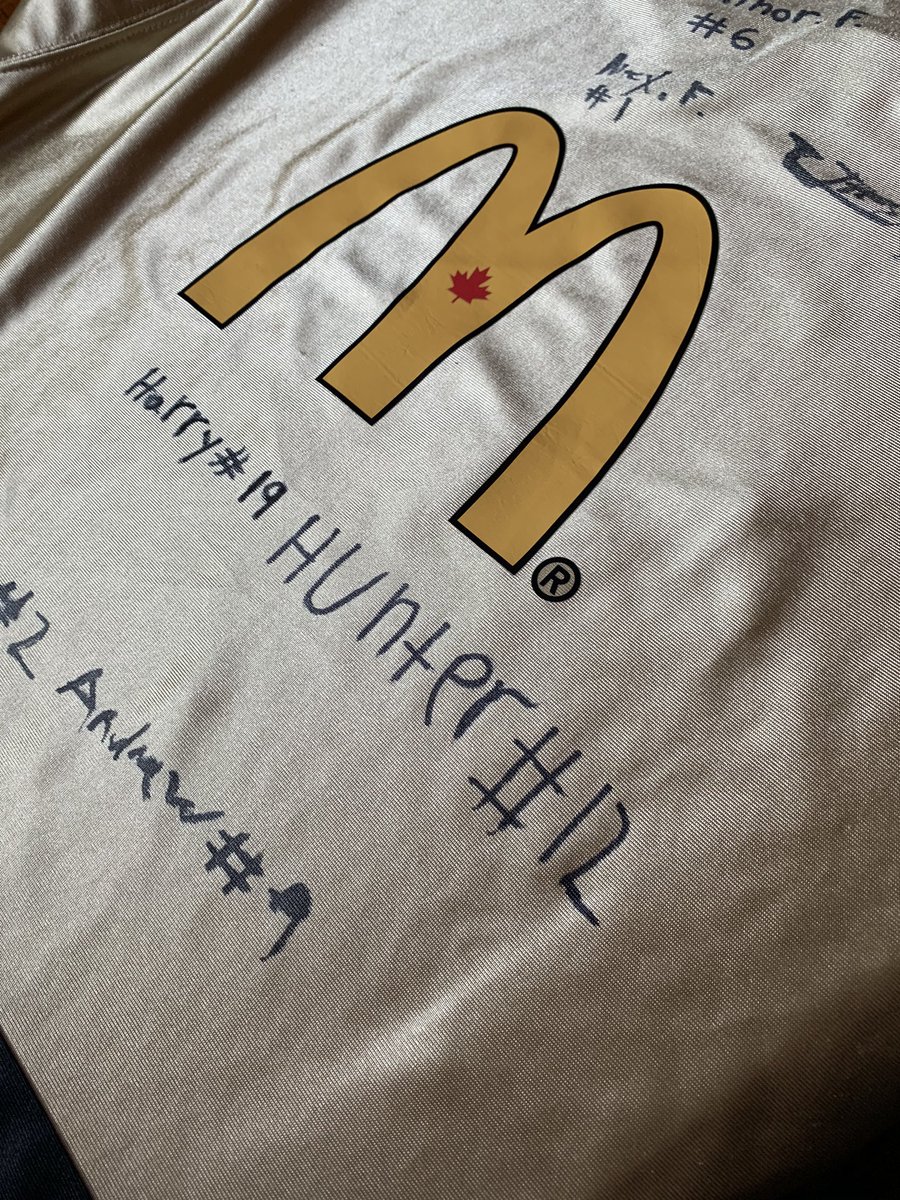 carlajonesboyd's tweet photo. Golden jersey. #atomc https://t.co/Pb8EDIewmG