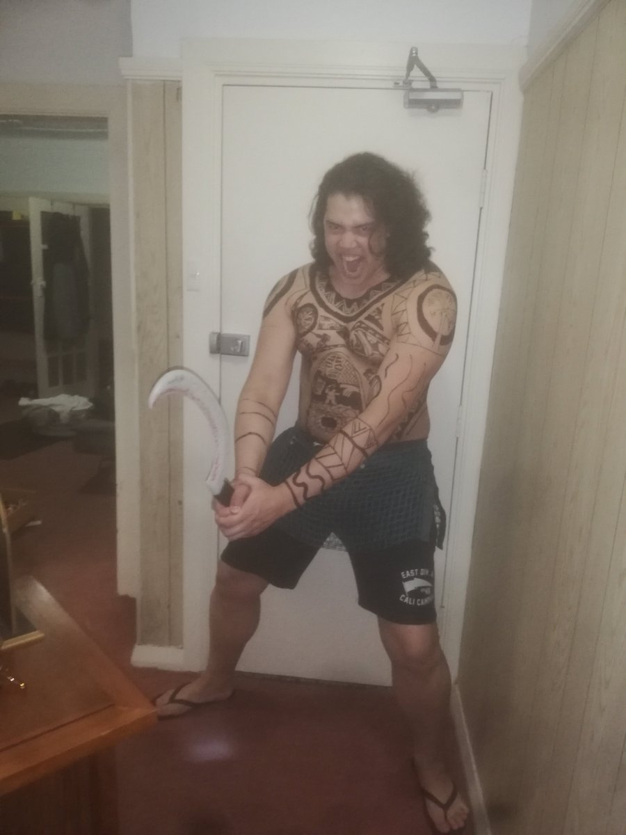 LoLSamOce's tweet photo. A Bit late, But winning halloween costume on two separate occasions. Only an hour of prep and some inspiration from some friends on the rift ;) https://t.co/VPH4brRqUw