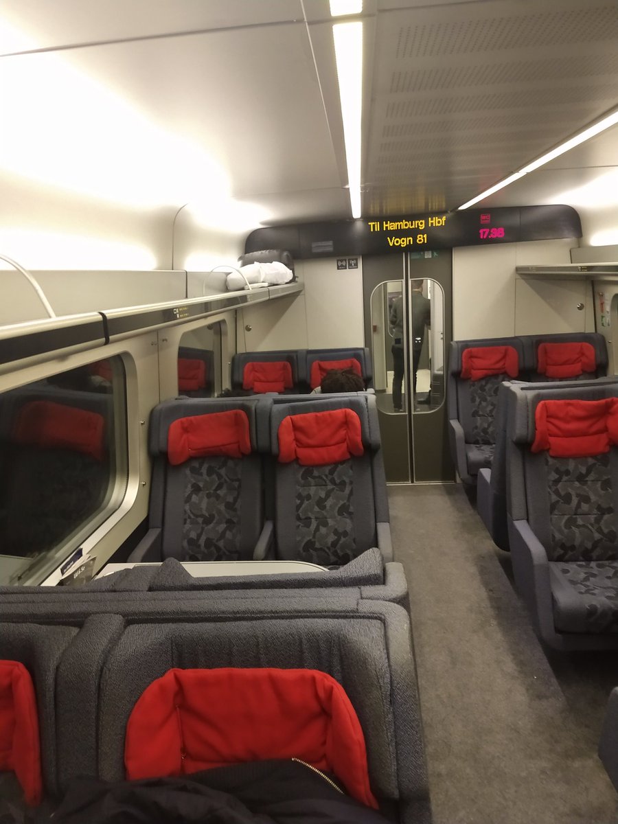 VikingonRails's tweet photo. So there it is, and there we go! #EC39
@DB_Bahn or some fans made a special #zuglaufschild, but apart from that there doesn't seem to be a goodbye from the #German #Railways so far. Also notice that the train isnt really full. We'll at least I can say I had a reservation 😁 https://t.co/gdscwUA5YW