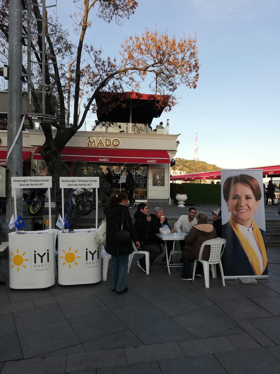 (2)Yolbaşçımız Sn.Meral Akşener’in İl binamızın girişinde yazan; “YA SİSTEMİN KURBANI OLACAKSINIZ YA DA DEĞİŞİMİN MİMARI OLACAKSINIZ” sözü bu yoldaki fenerimizdir. <a href="/meral_aksener/">Meral Akşener</a> <a href="/SBugraKavuncu/">Buğra Kavuncu</a> <a href="/korayaydintr/">Koray Aydın</a> <a href="/iyiparti/">İYİ Parti</a> <a href="/iyiparti_34/">İYİ Parti İstanbul</a>