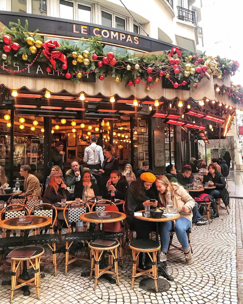 ParisJeTaime's tweet photo. Enjoy the weekend in Paris! 🥂

📸 @claire__paris 👉 https://t.co/gKhIvORYru

#parisjetaime #paris #weekend https://t.co/GIsJysgYRj