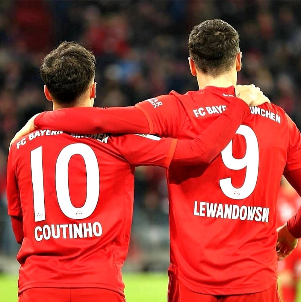 Coutinho y Lewandowski celebran un gol del Bayern.