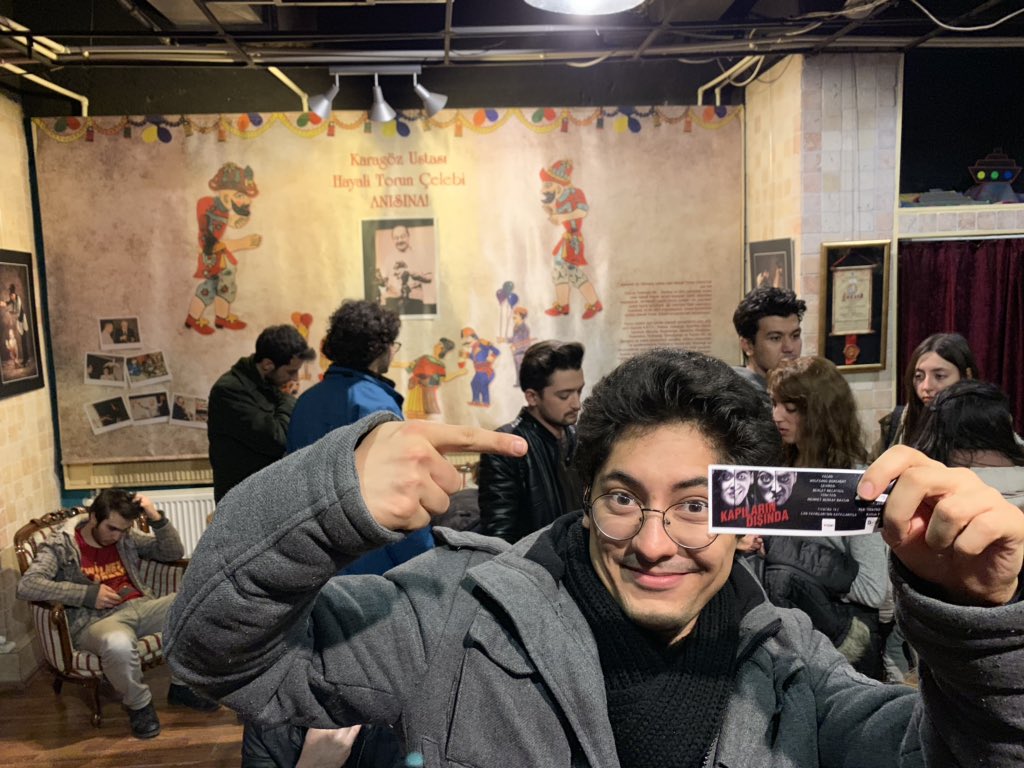 Bugün Tasanfest olarak yine oyuna geldik. Wolfgang Borchert - Kapıların Dışında.